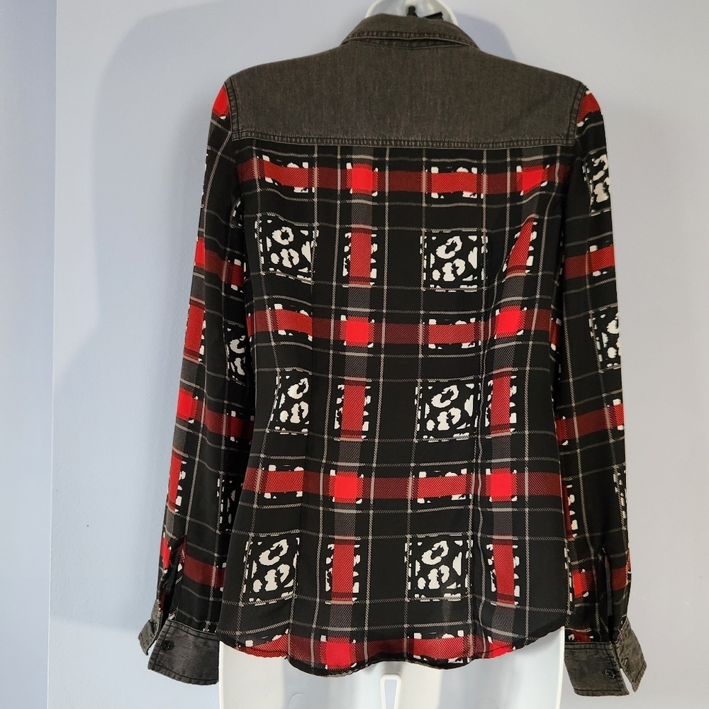 Point Zero button down top - Picture 3 of 6